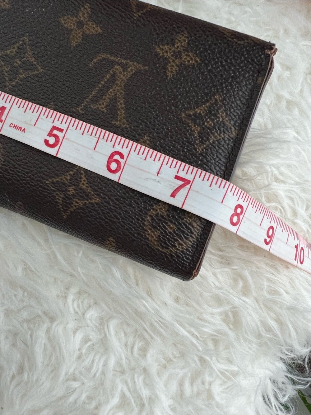 Louis Vuitton Monogram Sarah Wallet - Picture 12 of 14